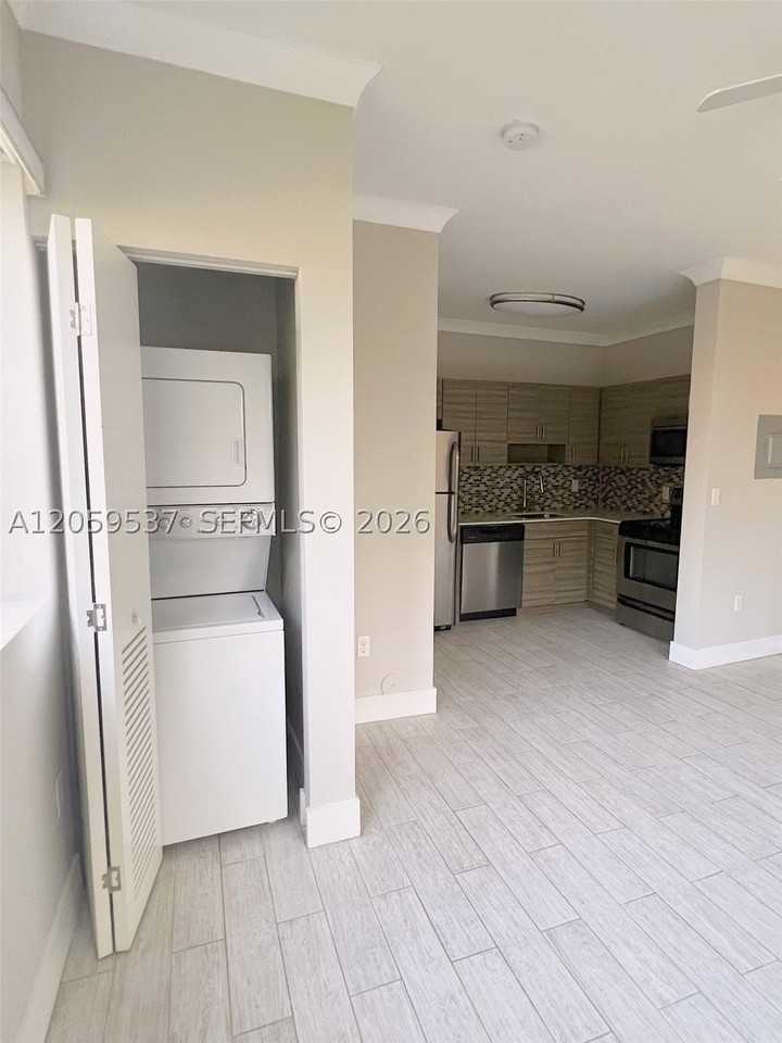 115 Menores Ave #12 - Photo 6 of 13