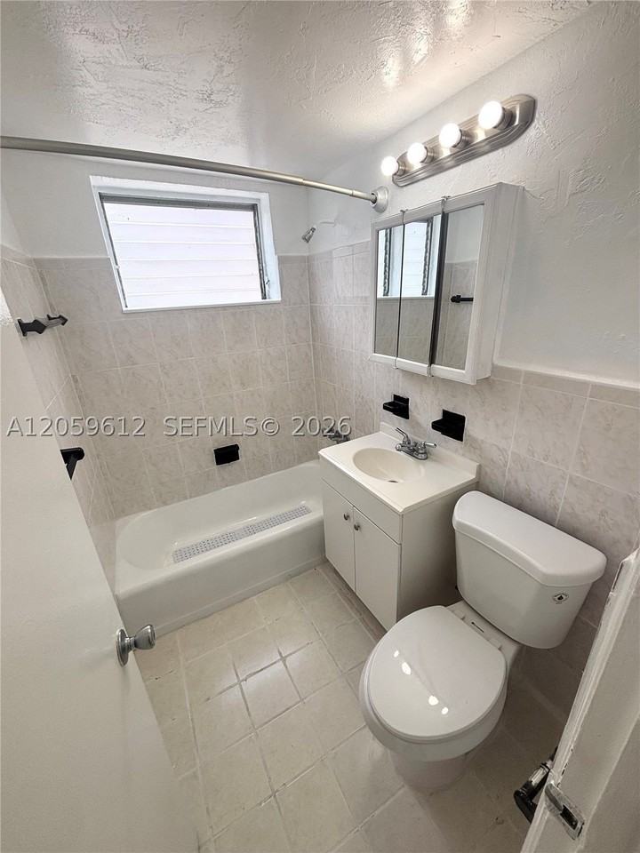 31 Navarre Ave #9 - Photo 4 of 7