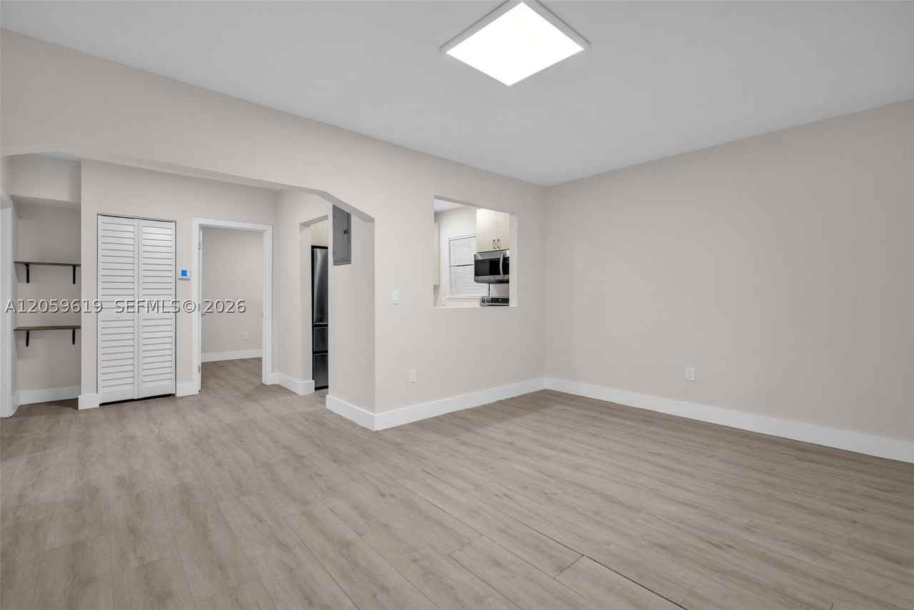 3030 Nw 16th St #1 - Photo 7 of 23