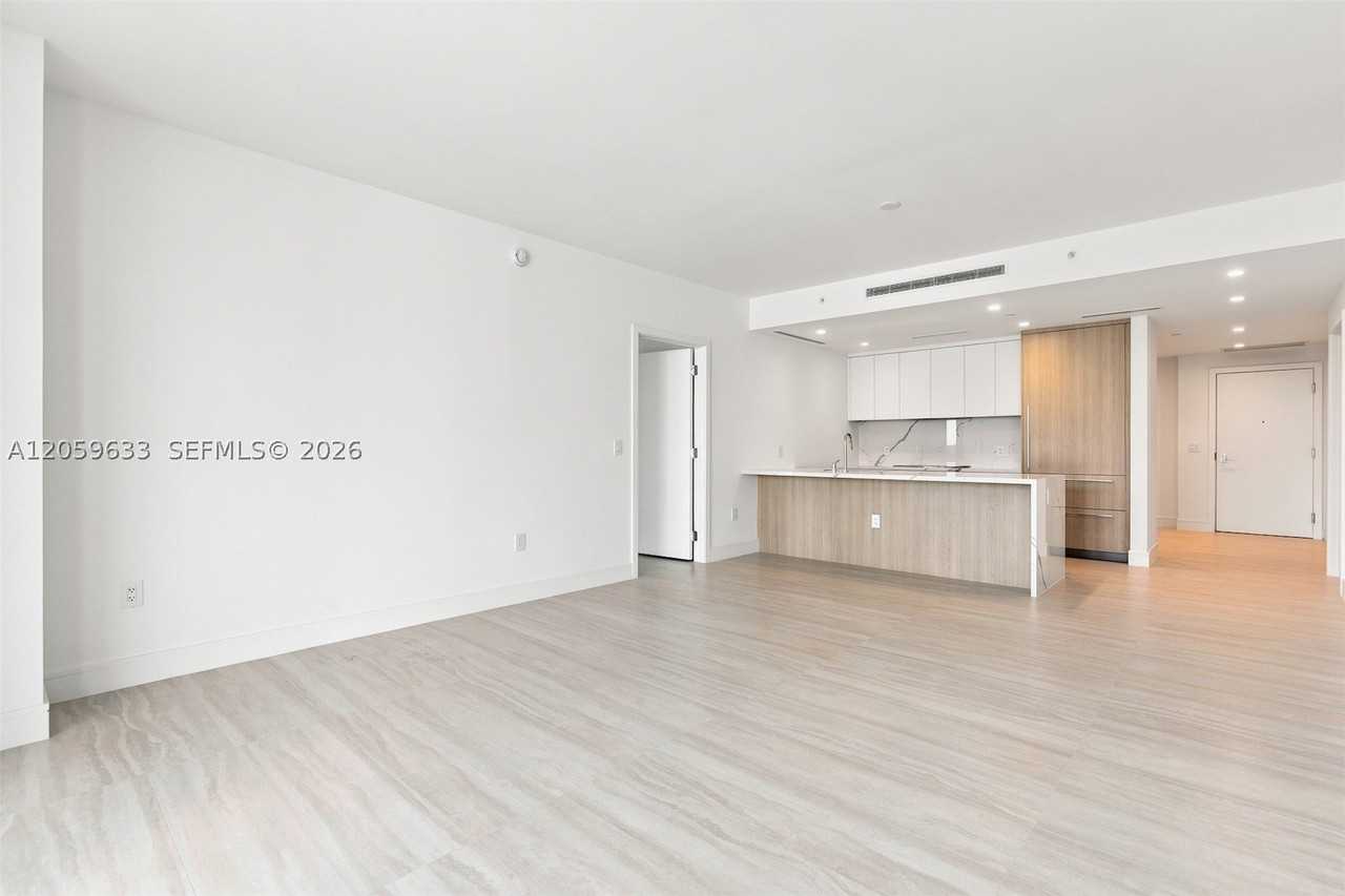Laguna Cir #209 - Photo 3 of 38