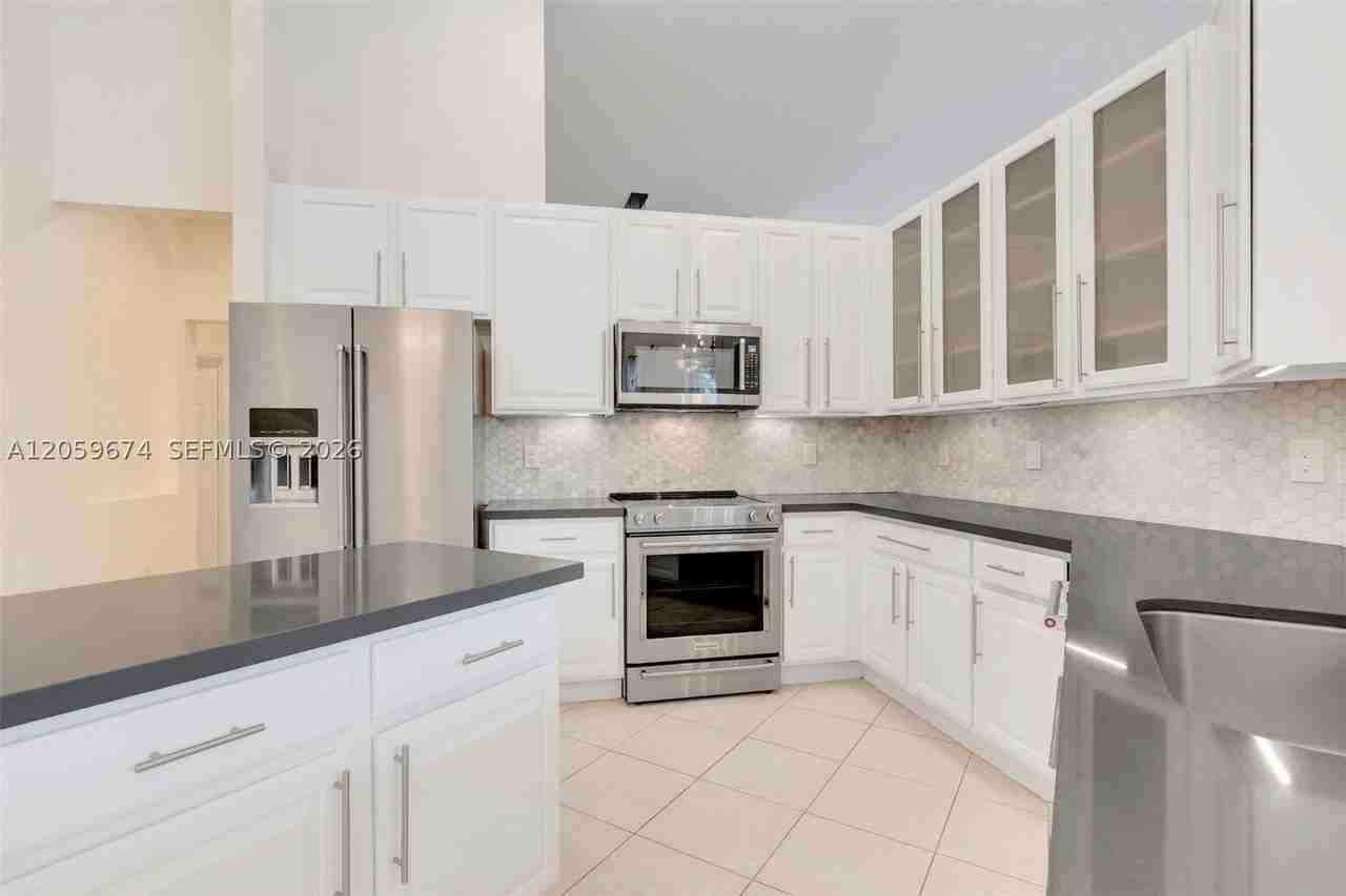13746 Nw 21st St - Photo 5 of 34