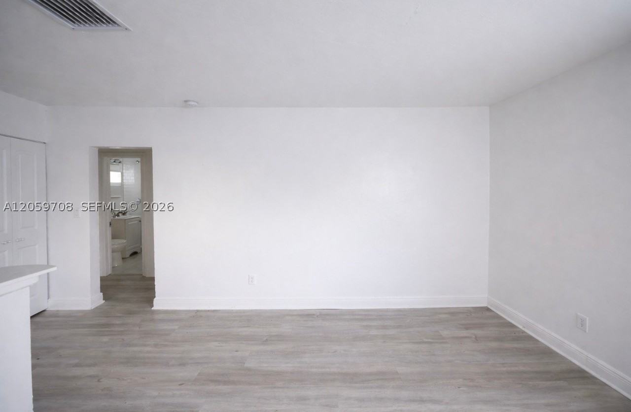 1070 Ne 80th St #2 - Photo 3 of 6