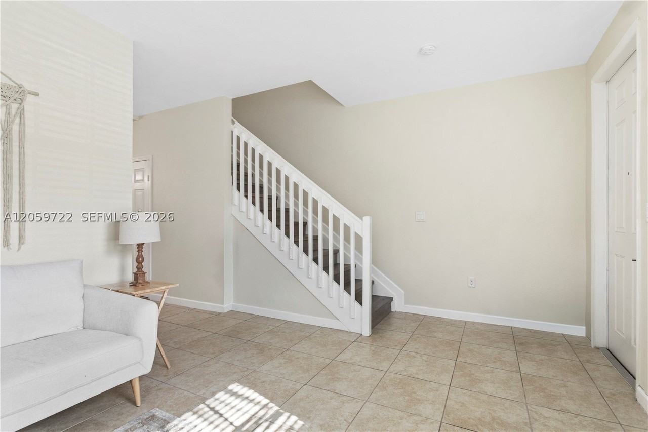 3209 Se 4th Ct #3209 - Photo 7 of 23