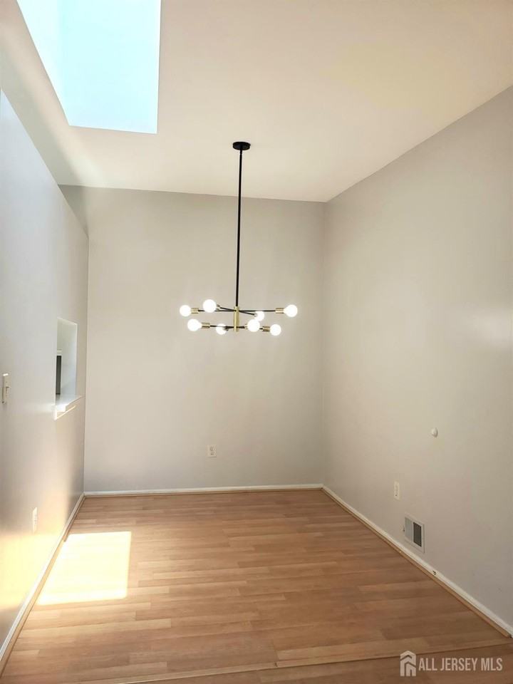 133 Rachel Ct - Photo 7 of 14