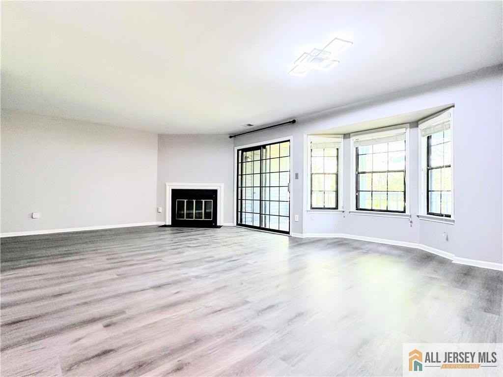 1211 Woodhaven Dr #1211 - Photo 3 of 16