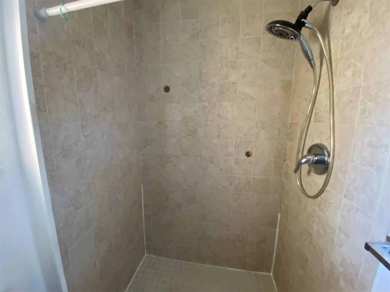 22017 Beverly Ave - Photo 7 of 12