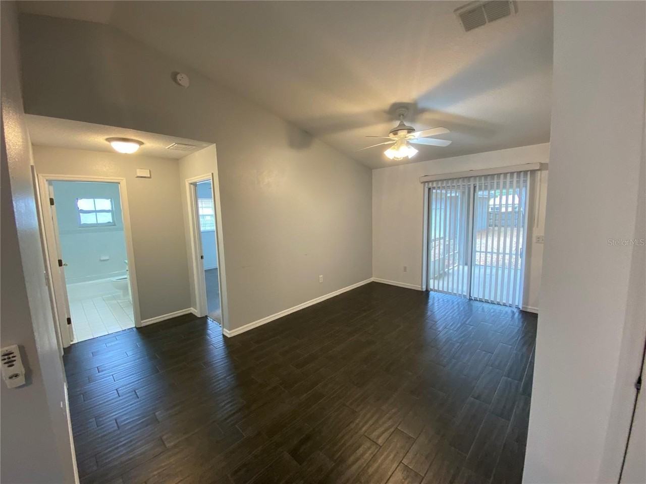 9195 Se 163rd St - Photo 4 of 12