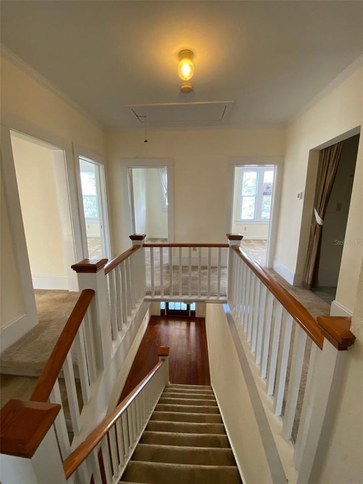 902 S Grove St #2 - Photo 3 of 11