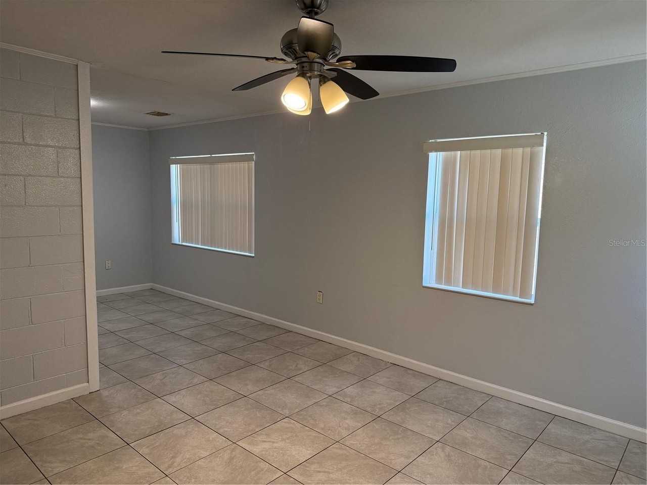 1009 Mccormack St - Photo 3 of 14