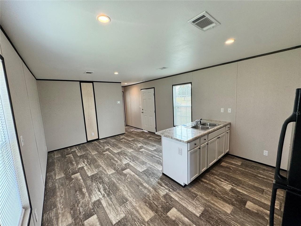 1115 Nw 12th Ln - Photo 2 of 13