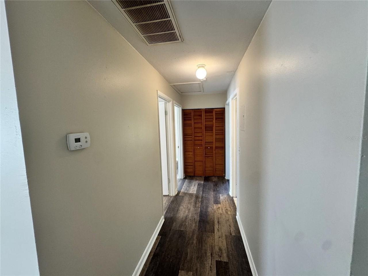 1001 Crawford St - Photo 6 of 11