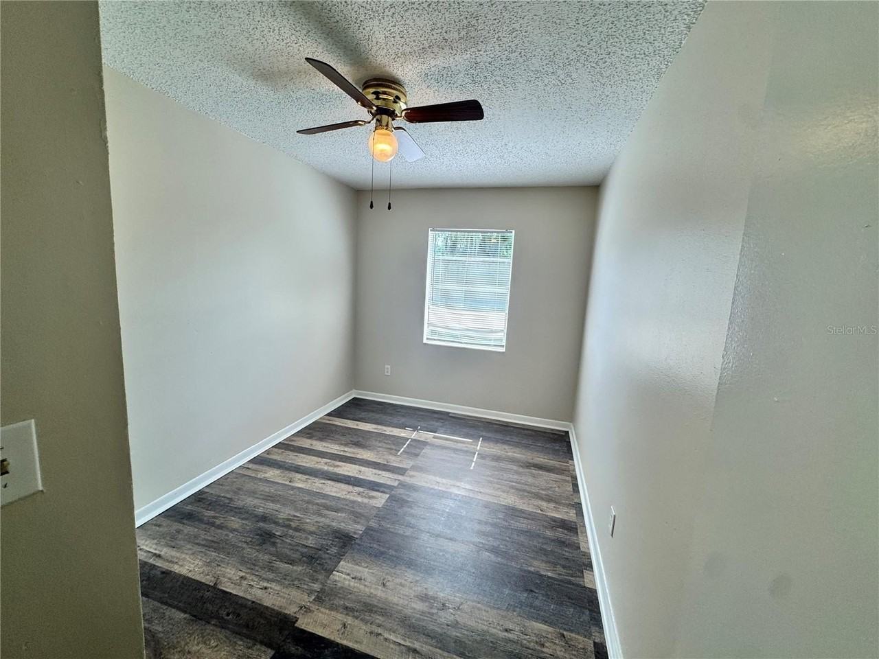1001 Crawford St - Photo 7 of 11