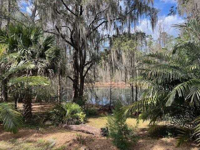 2049 Nw 9th Ave - Photo 2 of 17