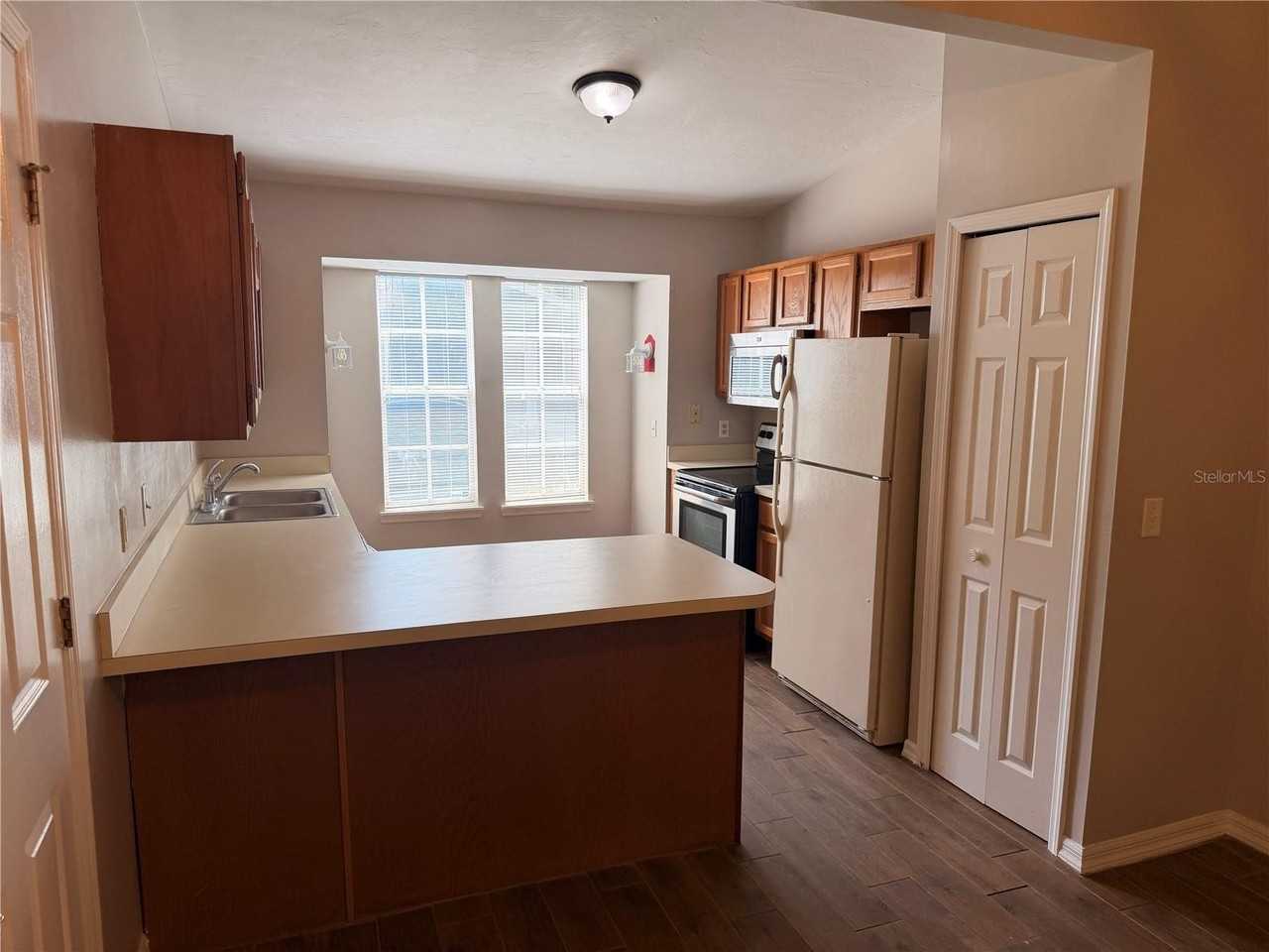 439 Nw 50th Blvd - Photo 6 of 29