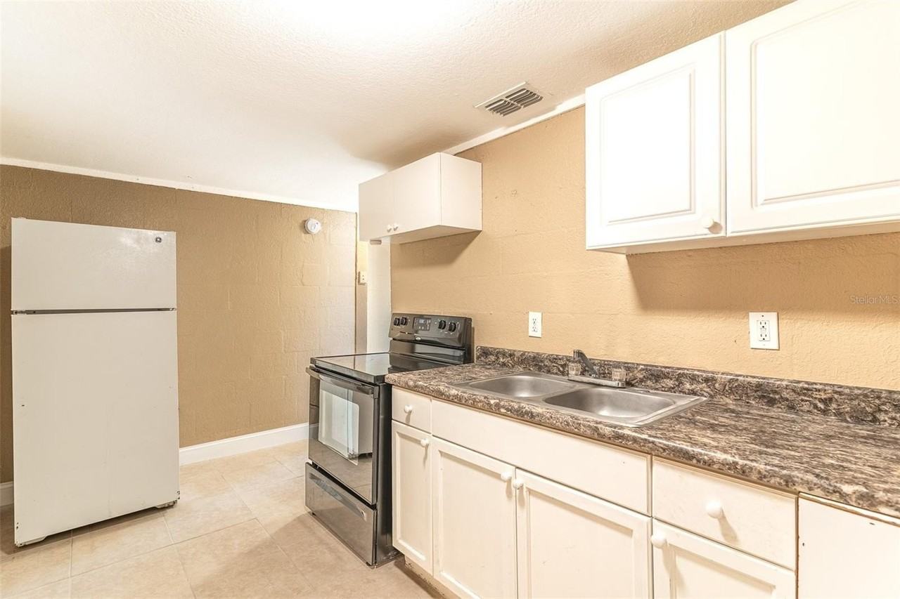 114 E Northside Dr #3 - Photo 5 of 11