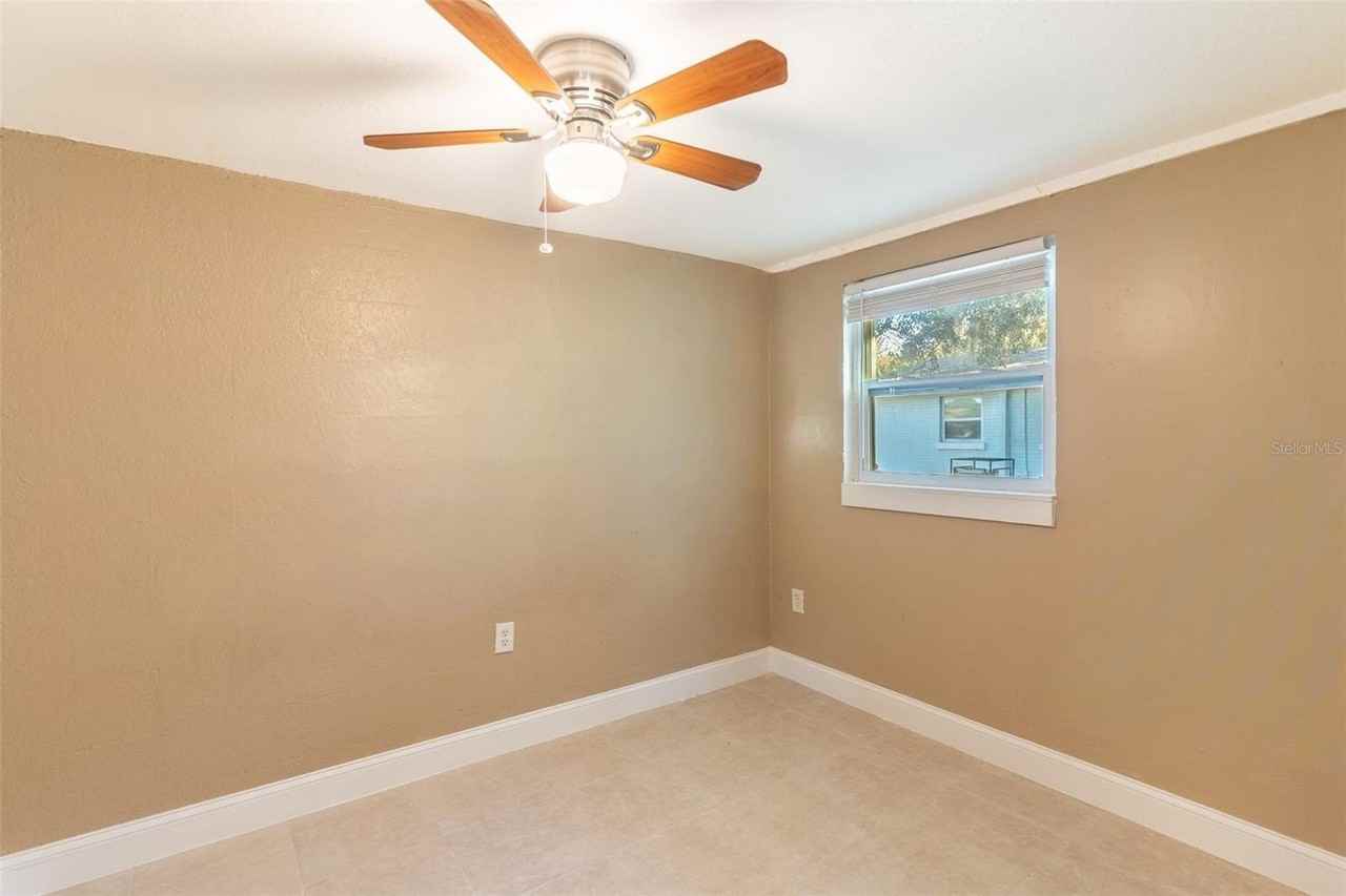 114 E Northside Dr #3 - Photo 7 of 11