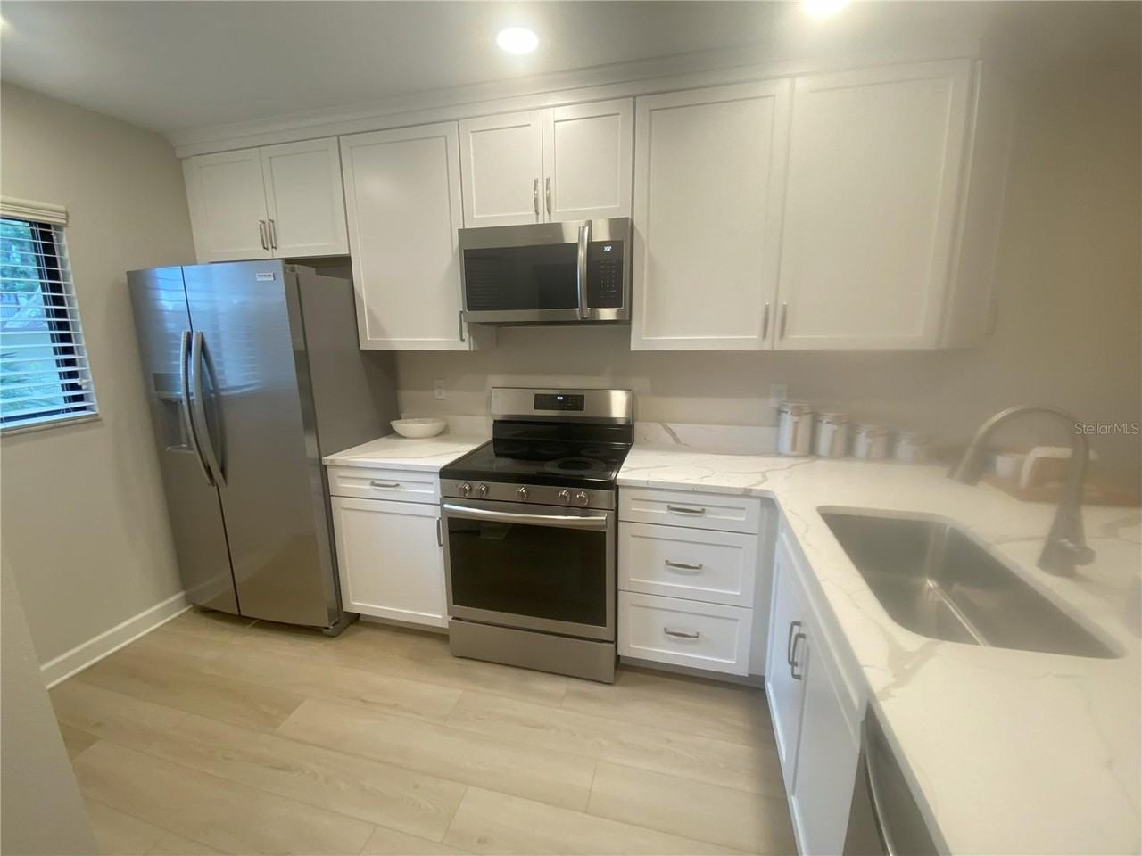 796 Bird Bay Way - Photo 5 of 37