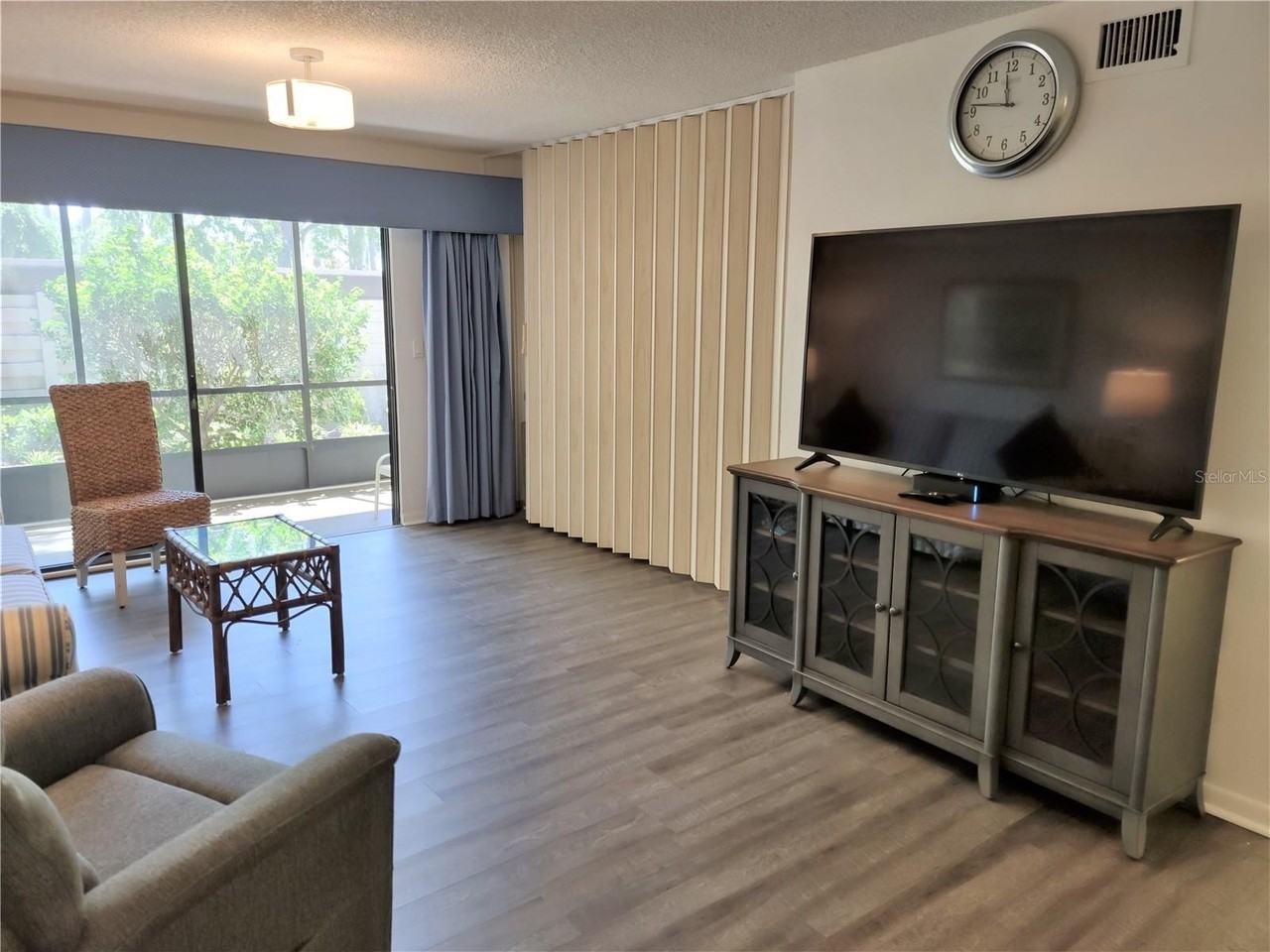 650 Bird Bay Dr E #105 - Photo 5 of 44