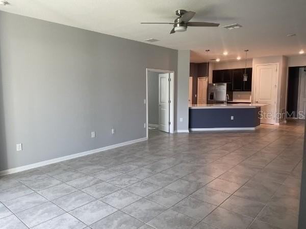 1125 Saguaro St - Photo 3 of 28