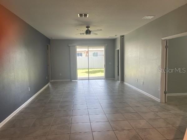 1125 Saguaro St - Photo 4 of 28