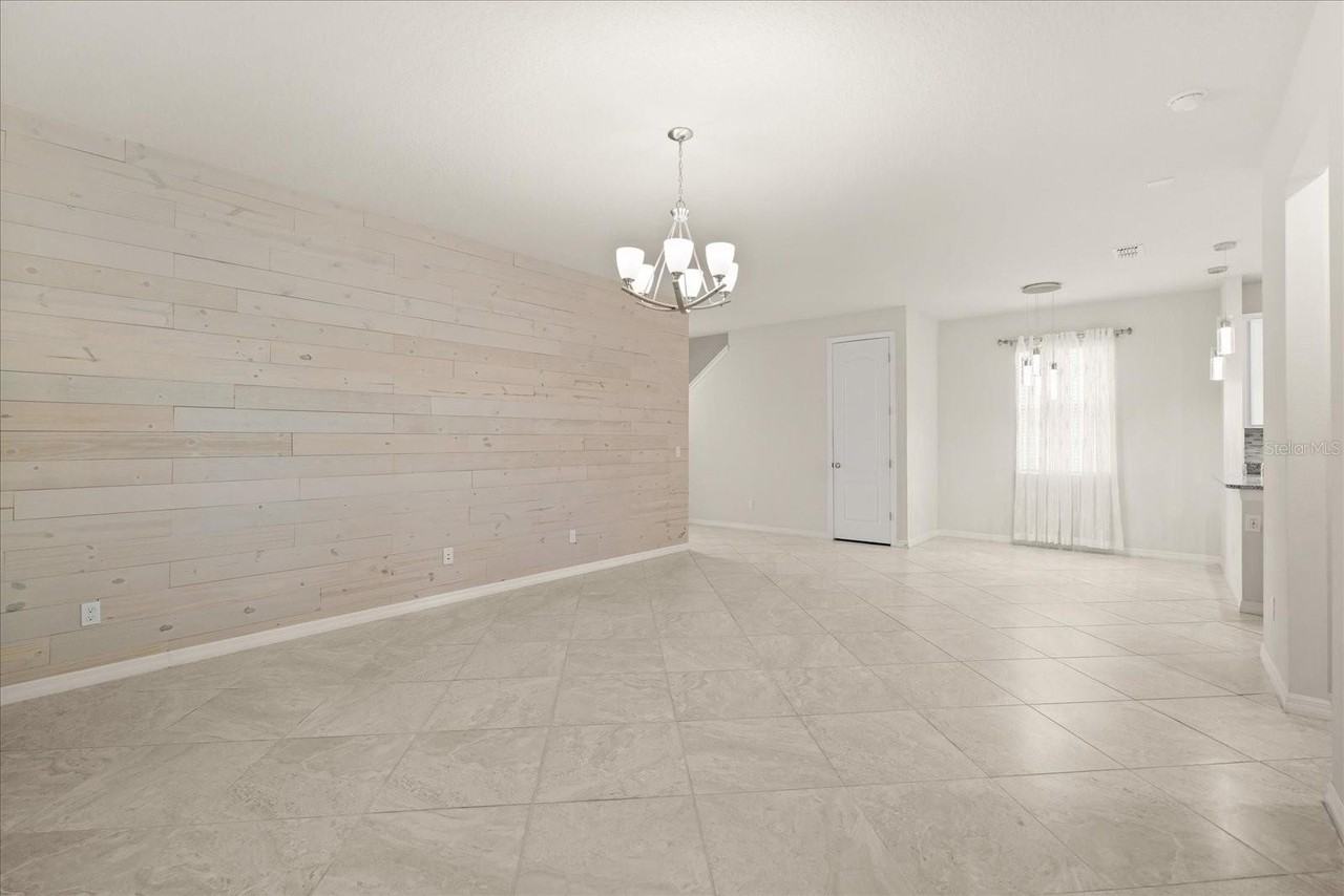 5192 Chickadee St - Photo 5 of 35