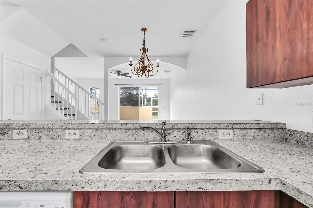 1160 S Beach Cir - Photo 3 of 26