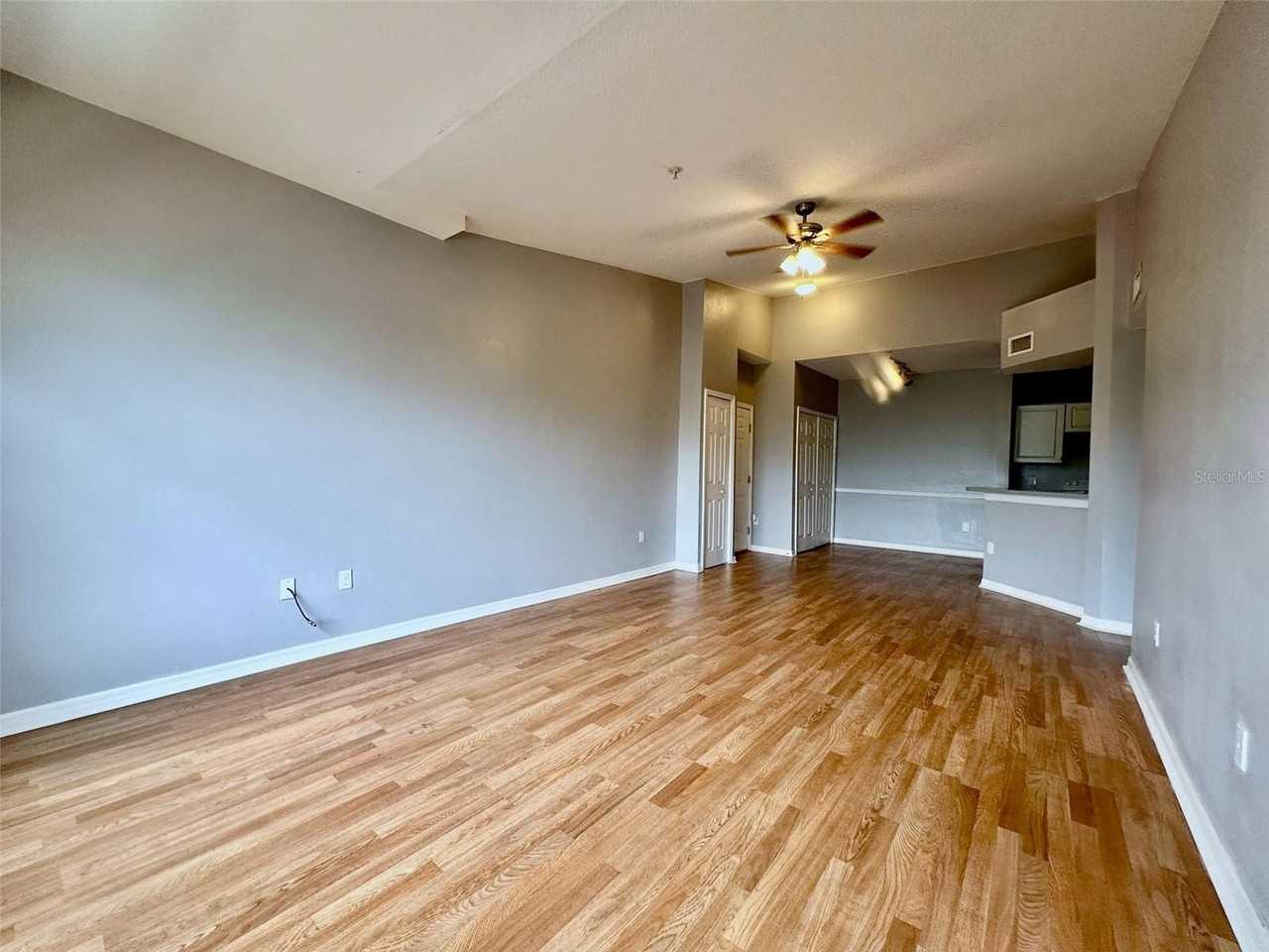 5578 Metrowest Blvd #1-302 - Photo 4 of 22
