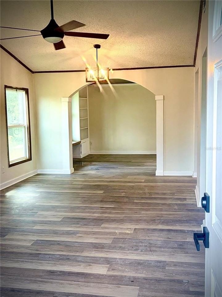375 Pine Woods Rd - Photo 4 of 16