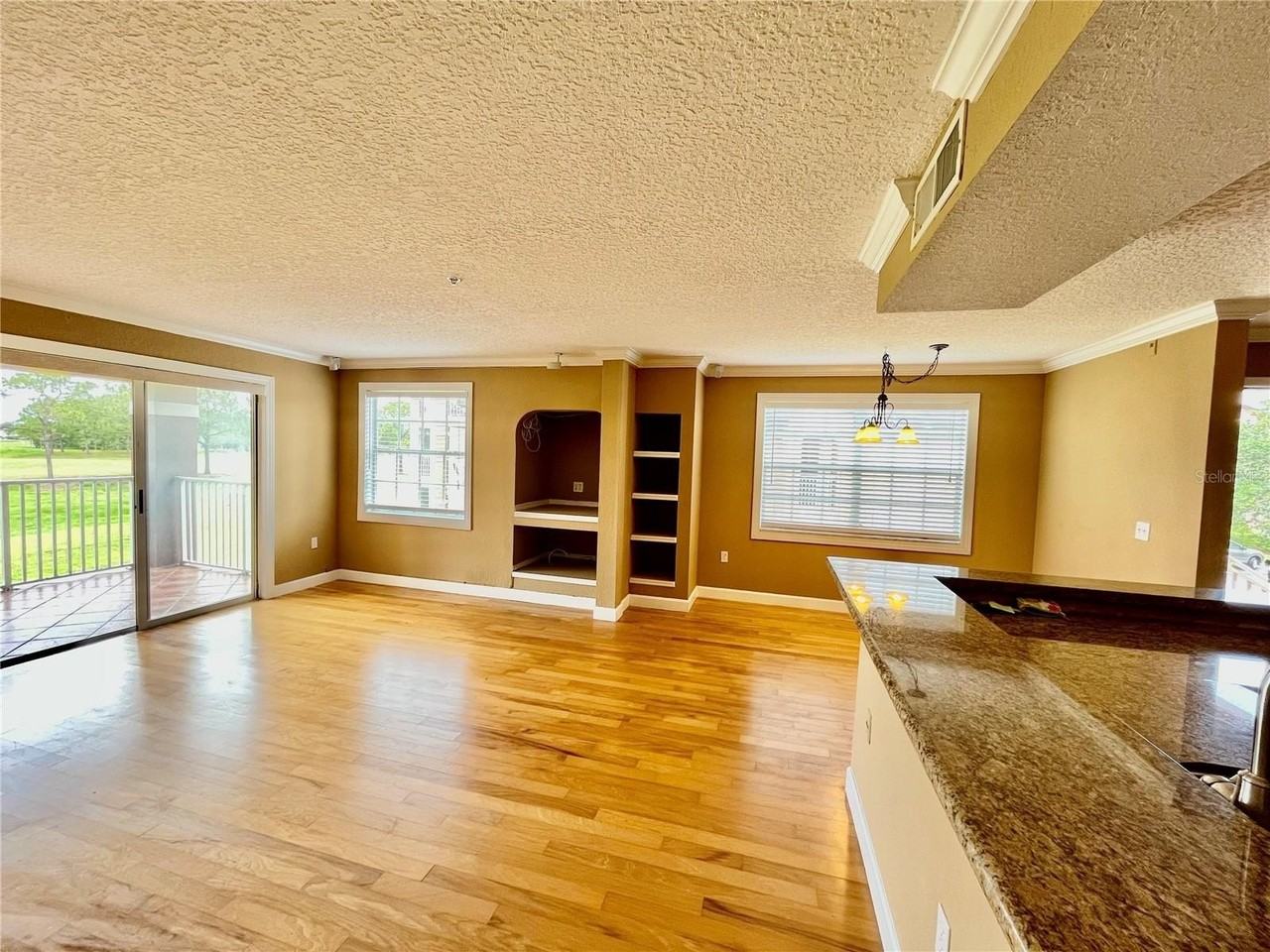 13827 Fairway Island Dr #1228 - Photo 5 of 36
