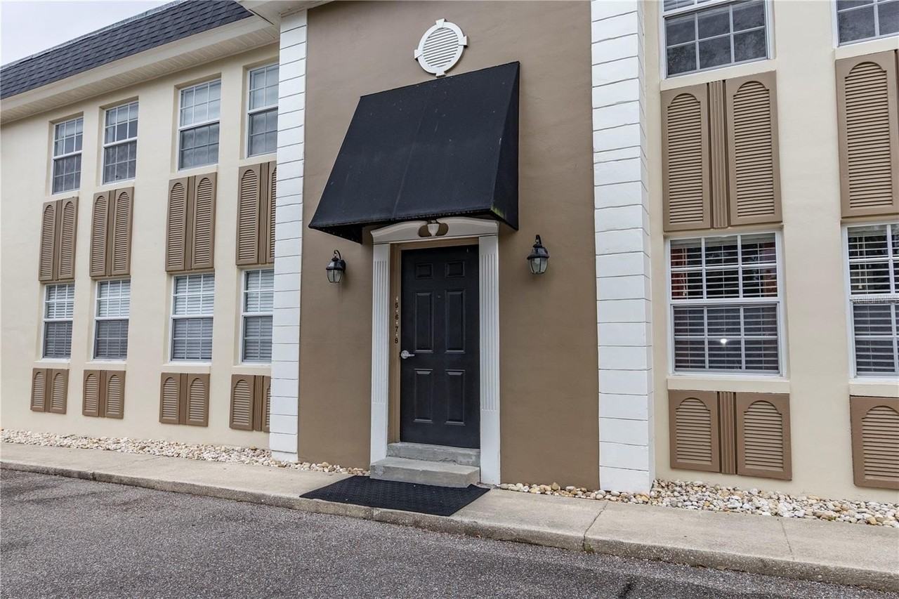 317 E Amelia St #8