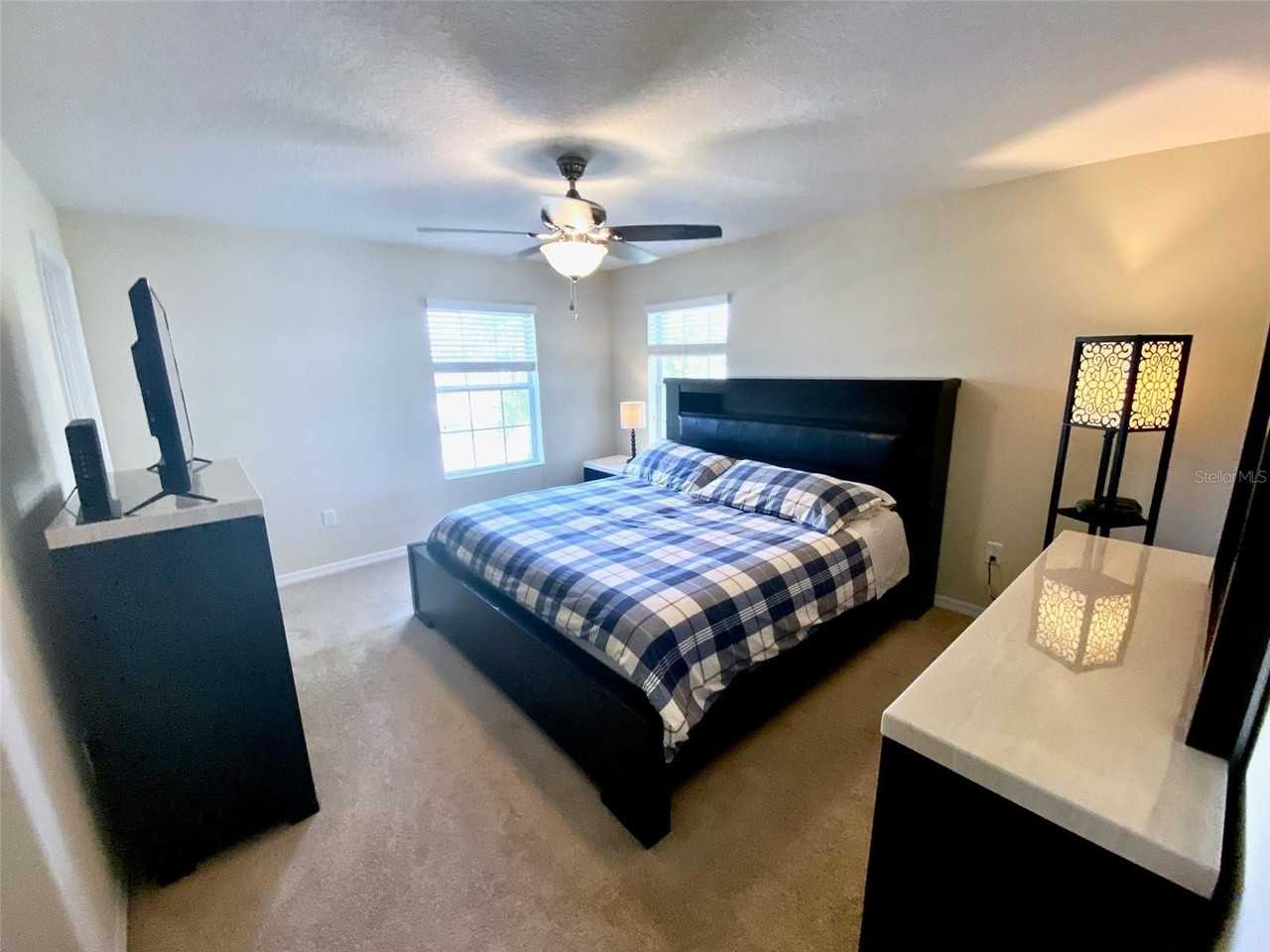 12802 Strode Ln - Photo 7 of 20