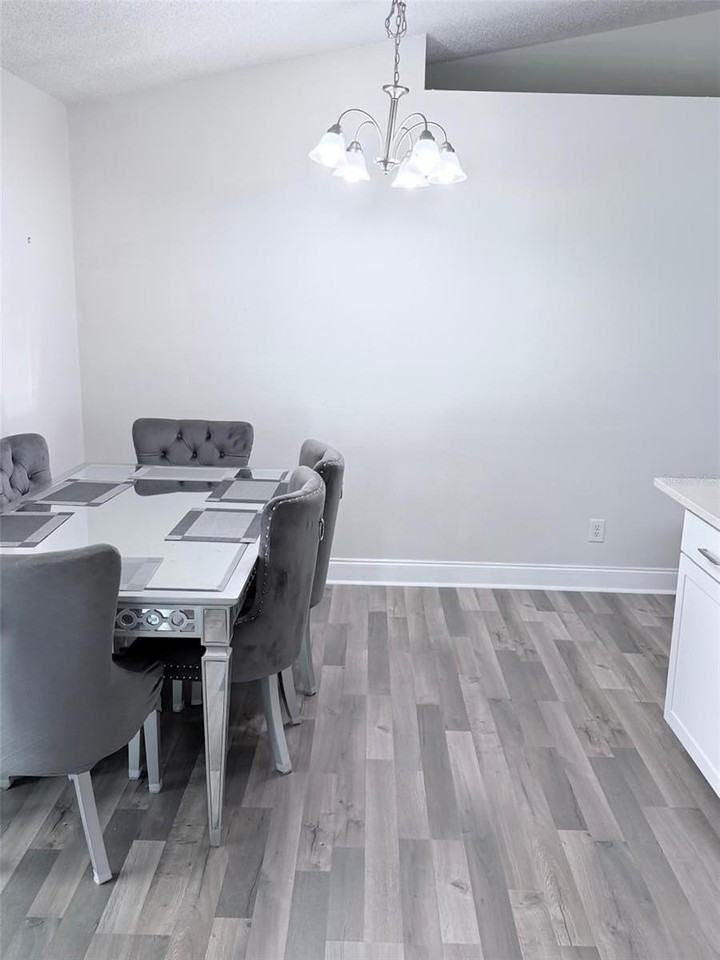 3237 London Ave - Photo 5 of 18
