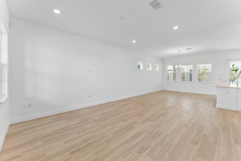 10115 Pearson Ave - Photo 4 of 38