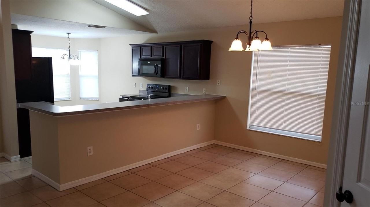 636 Majesty Dr - Photo 6 of 19