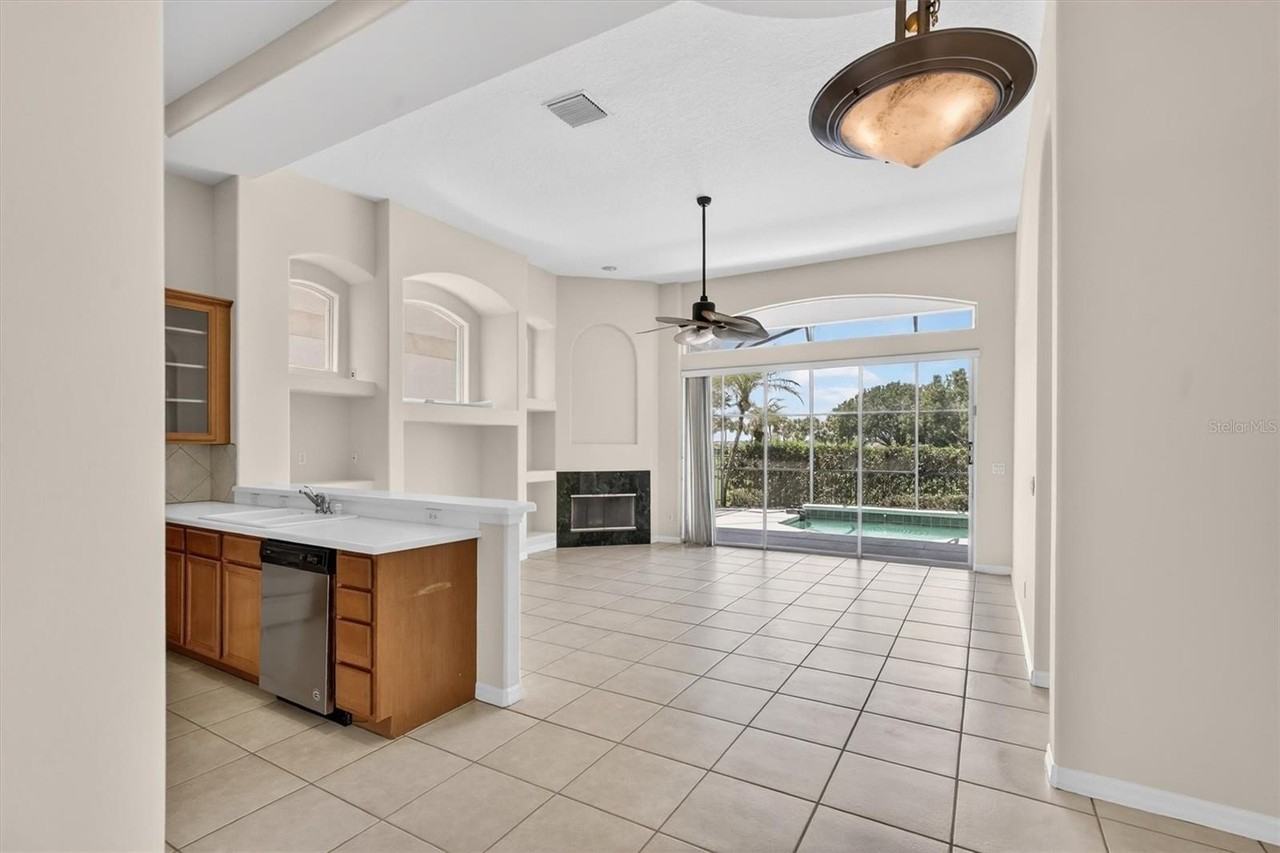 8506 Saint Marino Blvd - Photo 7 of 50