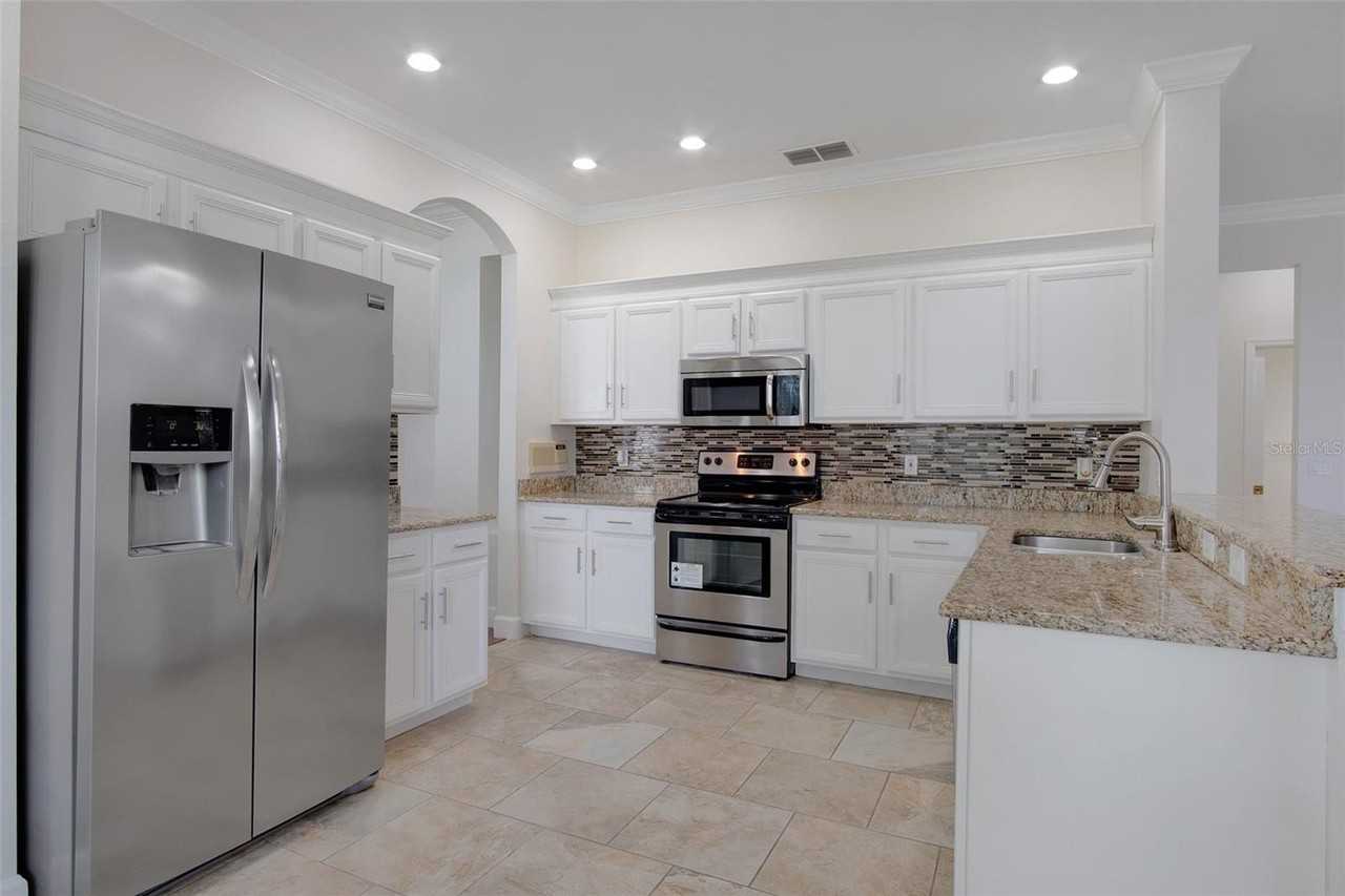 12661 Enclave Dr - Photo 6 of 17
