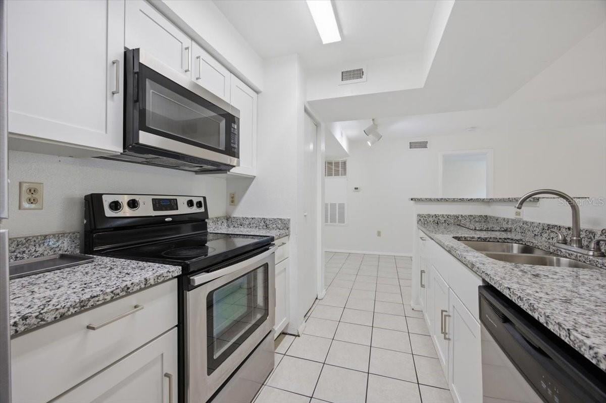 3032 Parkway Blvd #307 - Photo 2 of 17