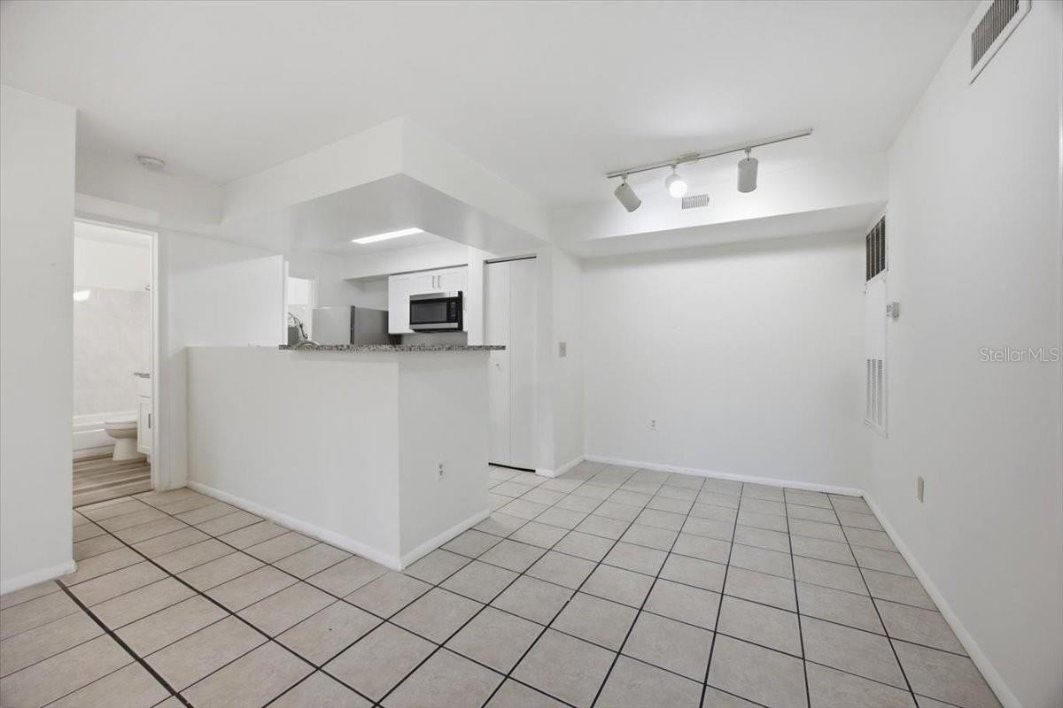 3032 Parkway Blvd #307 - Photo 3 of 17