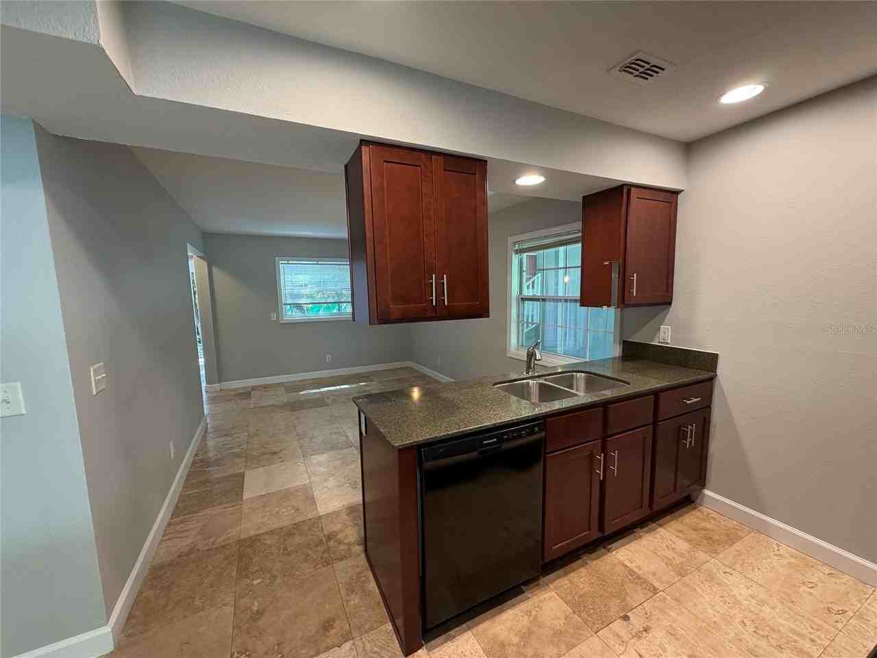 2514 Kilgore St - Photo 3 of 8