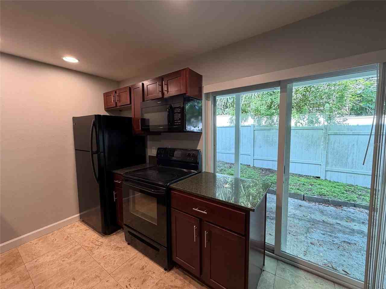 2514 Kilgore St - Photo 4 of 8