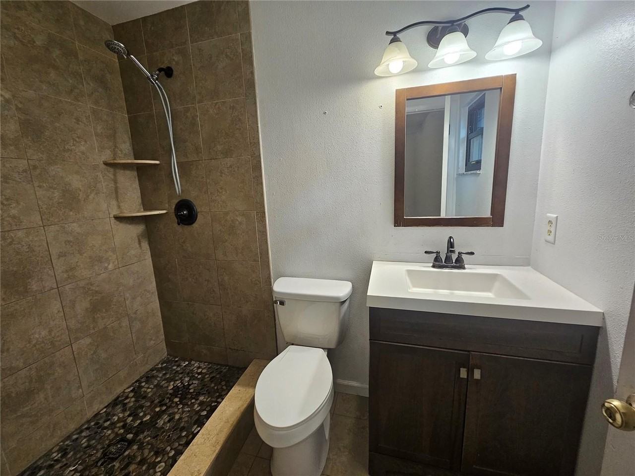 247 Grove St - Photo 4 of 9