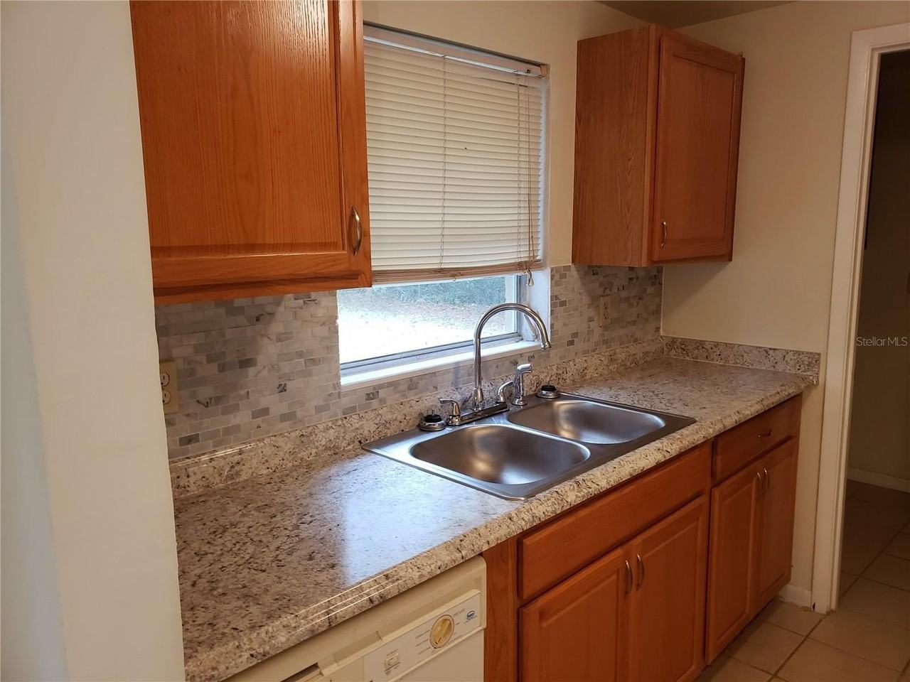 14430 Sw 34th Terrace Rd - Photo 2 of 10