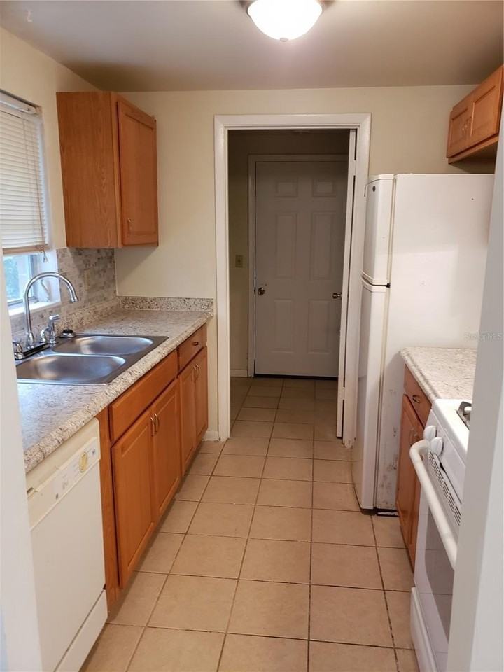 14430 Sw 34th Terrace Rd - Photo 4 of 10