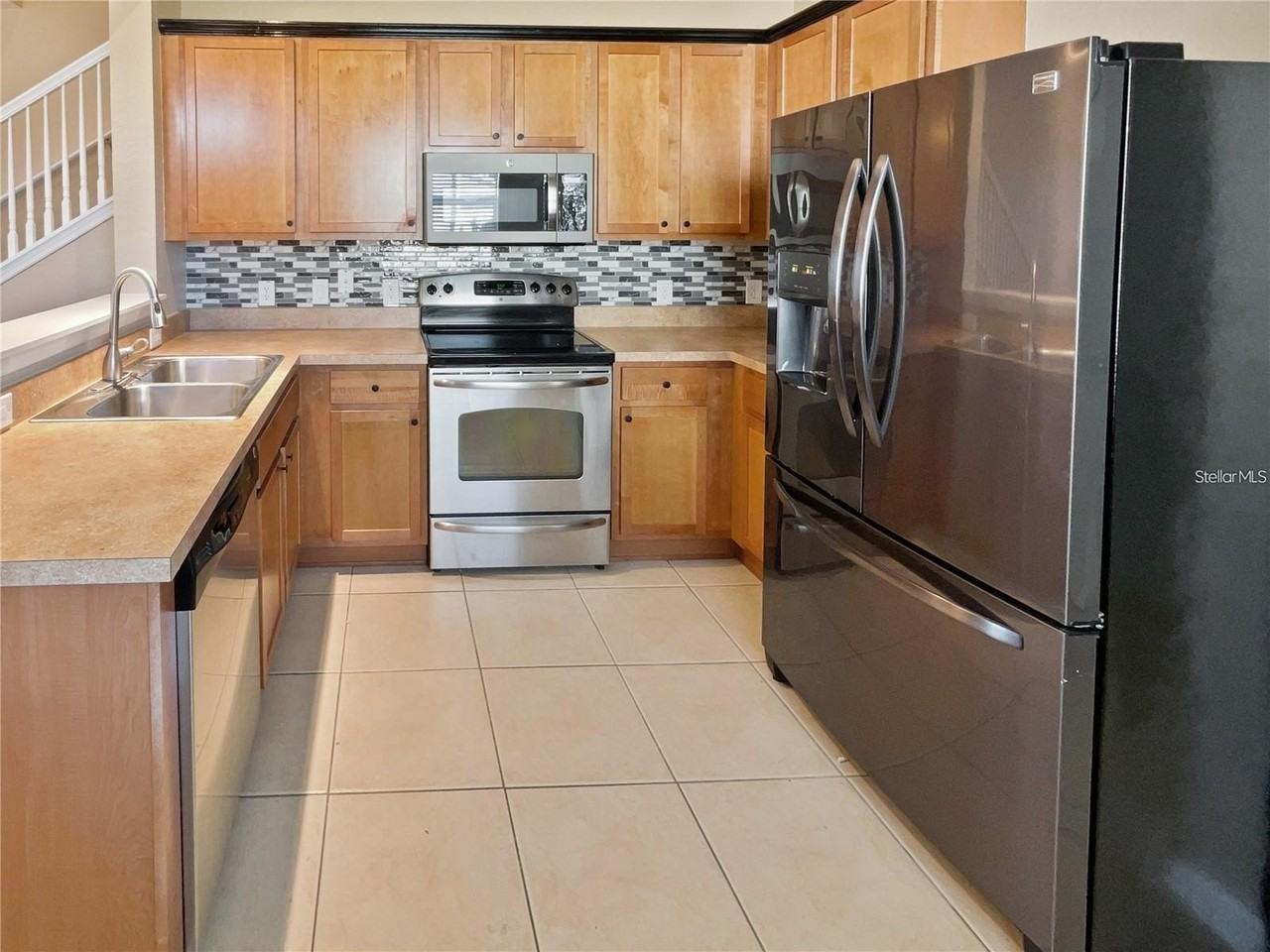 4970 Sw 45th St - Photo 4 of 25