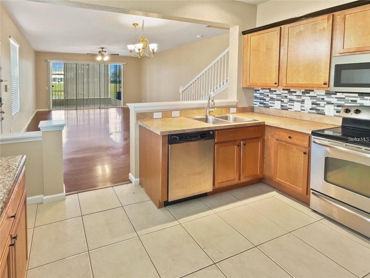 4970 Sw 45th St - Photo 5 of 25