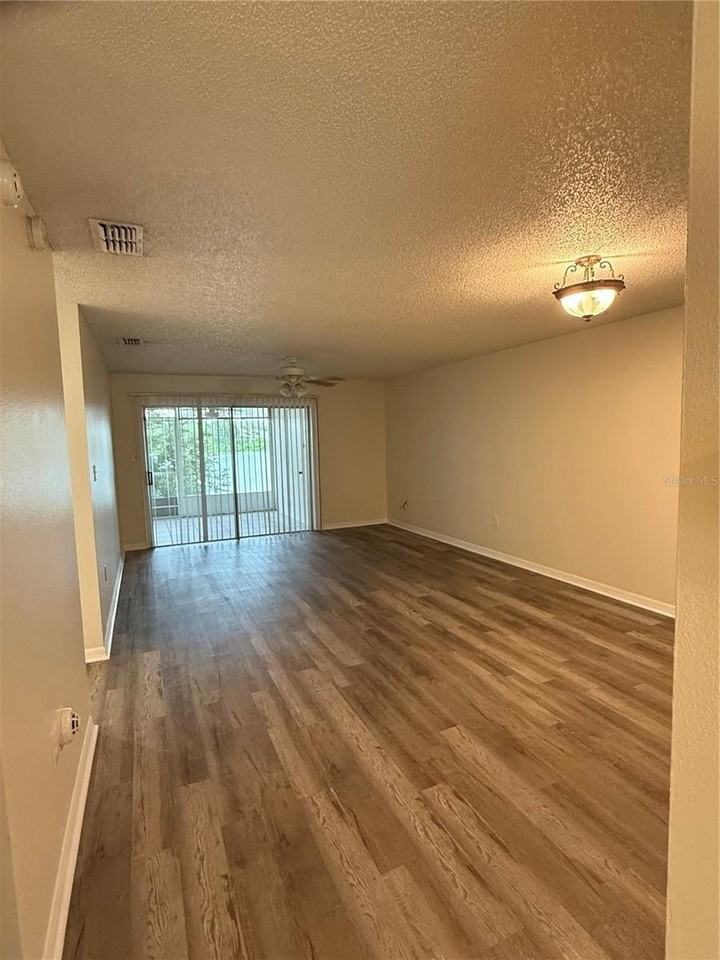 702 Country Ln Ne #702 - Photo 6 of 22