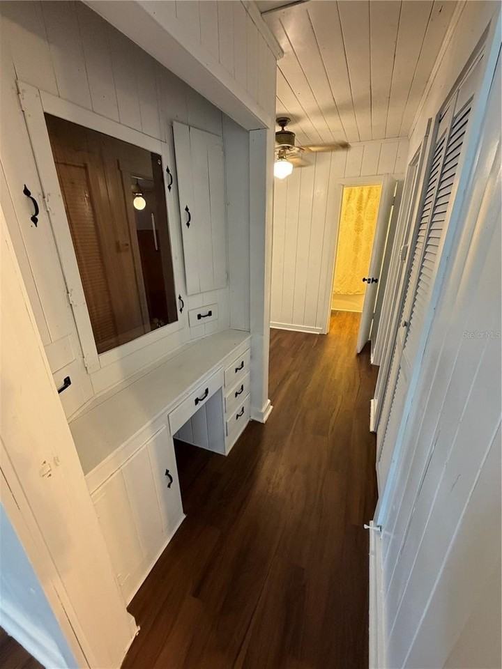 118 E Pine St - Photo 7 of 13