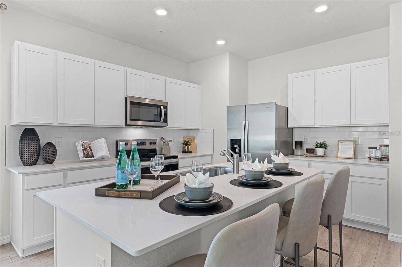 14385 Canvas St - Photo 7 of 17