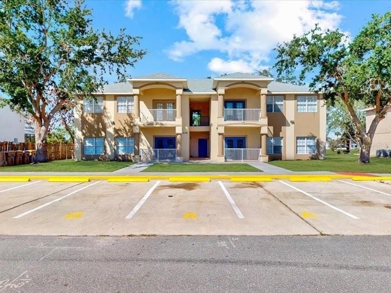 206 Majors Ln #B