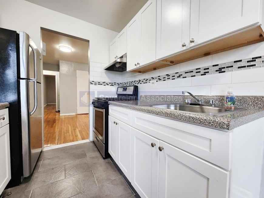 210 W 251st St - Photo 6 of 9